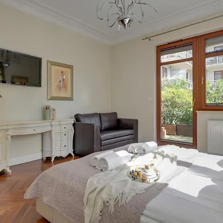 Belle Epoque Near The Sea By Downtown Apartamento *
